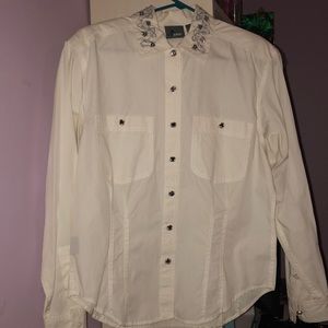 White button up blouse bedazzled collar